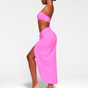 Skims Signature Swim Sarong Skirt and swim suit NWT